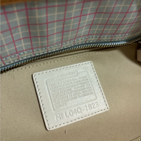 Coach vintage Canvas leather Stylish and Tan Women's Tote Bag - Picture 9 of 10